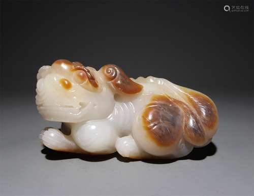 A CHINESE CARVED HETIAN JADE ORNAMENT,BEAST