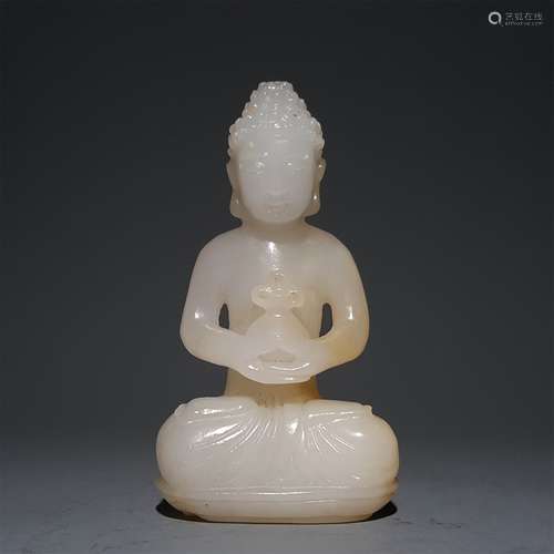 A QING DYNASTY CARVED WHITE JADE BUDDHA STATUE ORNAMENT