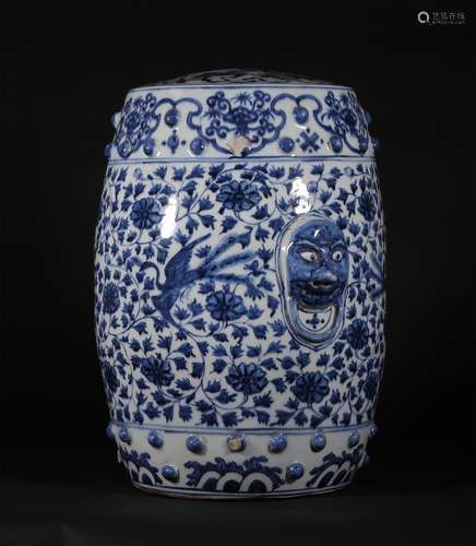 A MING DYNASTY WANLI BLUE AND WHITE PORCELAIN