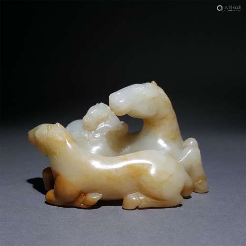 A QING DYNASTY CARVED WHITE JADE DUO-HORSE ORNAMENT