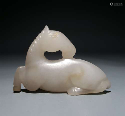 A CHINESE CARVED HETIAN JADE ORNAMENT,HORSE