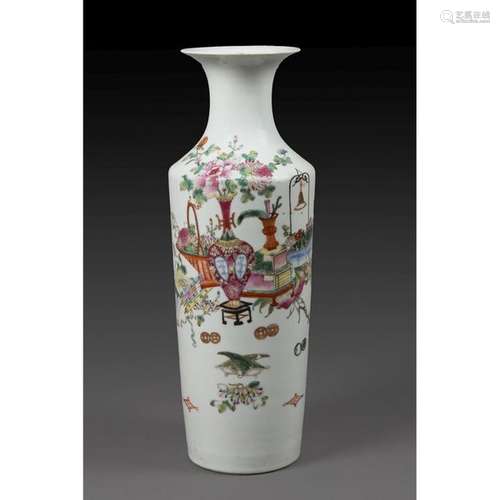 MAILLET VASE in porcelain, polychrome enamels in t…