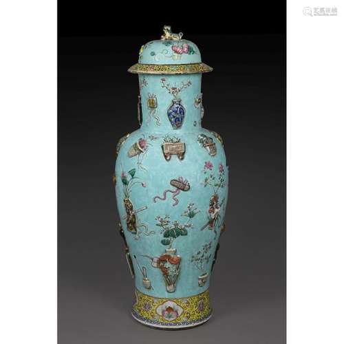 LARGE COVERED BALUSTRY VASE in porcelain and polyc…