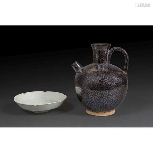 BOTTLE OF TWO ceramic OBJECTS, comprising a stonew…