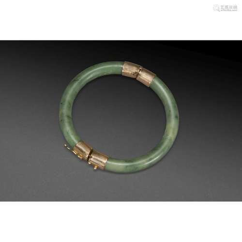 ARTICULATED RING BRACELET made of spinach green ne…