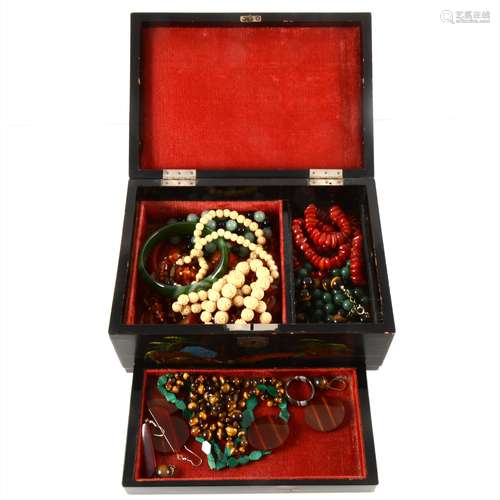 Collection of costume jewellery