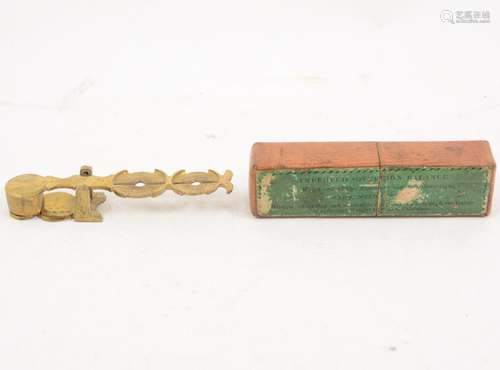 A set of brass sovereign scales in original box.