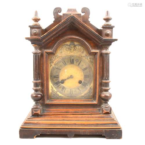 Victorian oak case mantel clock