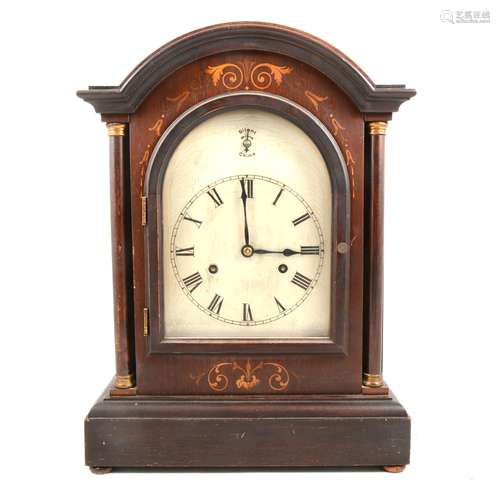 An Edwardian mahogany cased mantel clock,