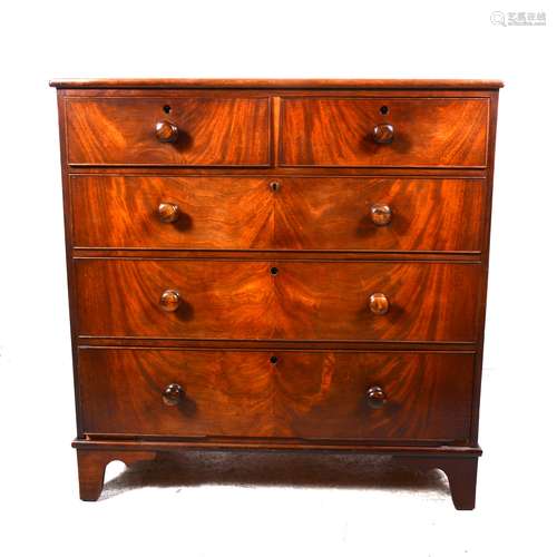 A Victorian mahogany chest of drawers