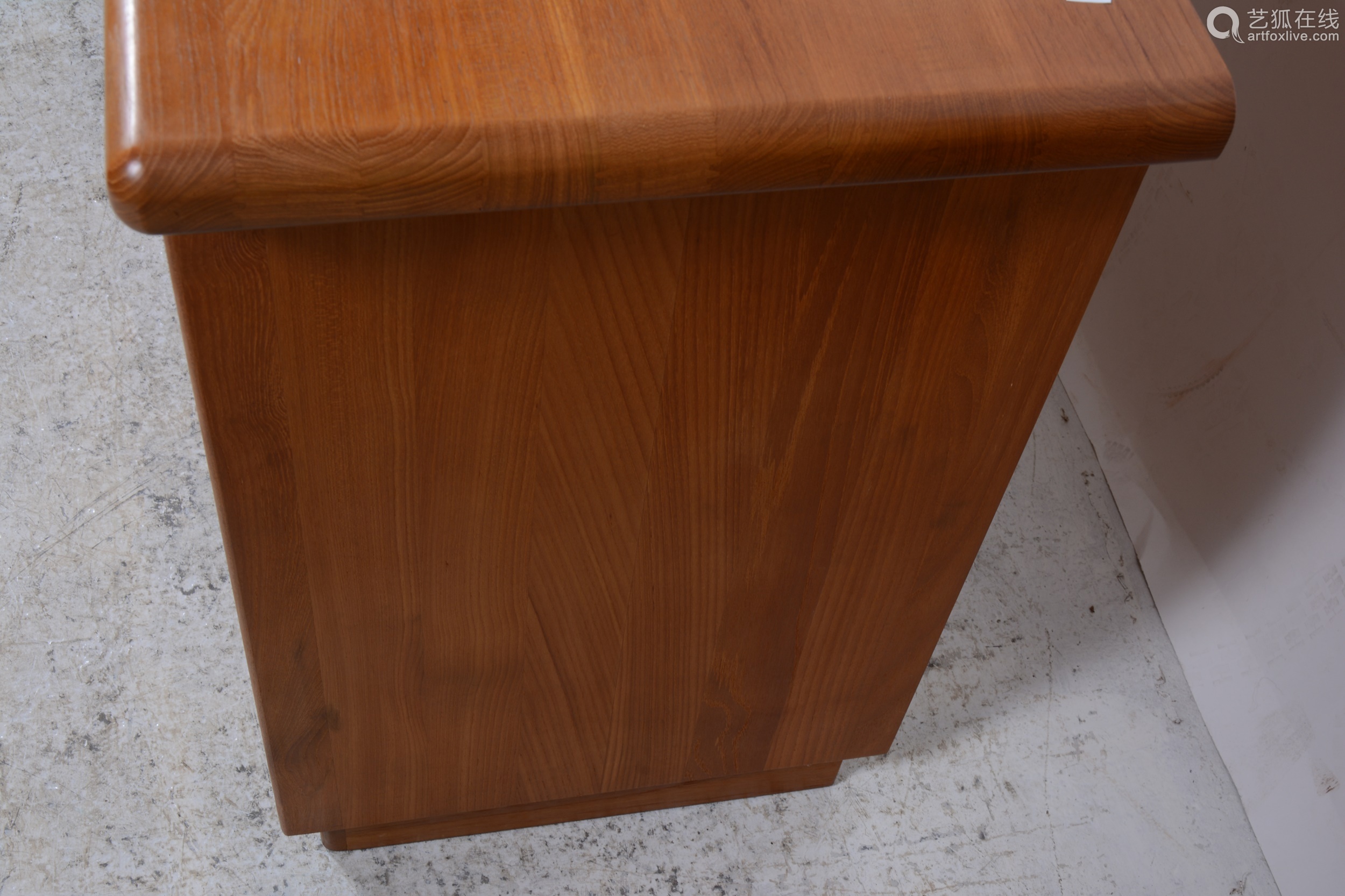 a dyrlund teak sideboard-【成交 價格 圖片】