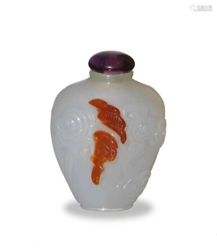 Chinese Carved Agate Snuff Bottle, 18th Century十八世紀 瑪瑙巧雕雲蝠紋鼻煙壺