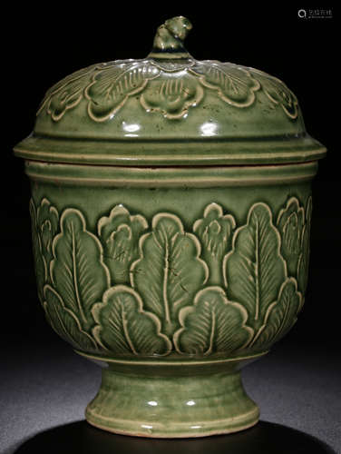 A YAOZHOU YAO GLAZE LEAF PATTERN JAR