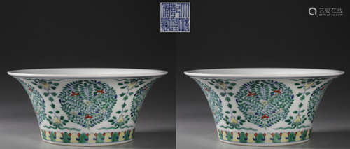 PAIR OF DOUCAI GLAZE WRAPPED FLOWER PATTERN CUPS