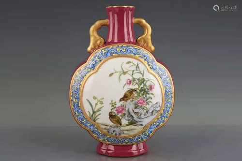 A CHINESE ENAMEL GILD PAINTED PORCELAIN OBLATE VASE