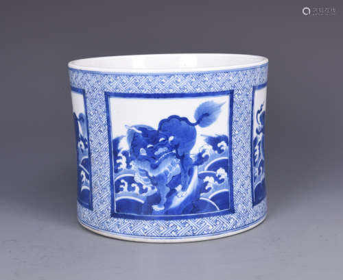 BLUE AND WHITE OPEN MEDALLION 'MYTHICAL BEASTS' BRUSH POT