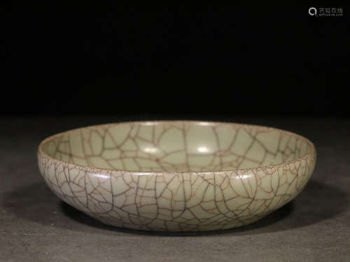 GE WARE CELADON GLAZED DISH