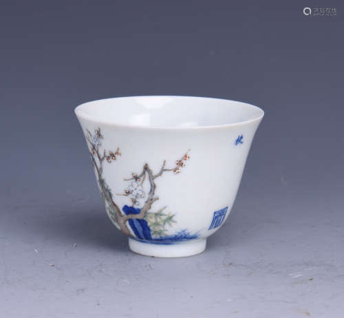 BLUE AND WHITE FAMILLE ROSE 'FLOWERS' TEA CUP