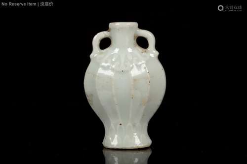 CELADON GLAZED SNUFF BOTTLE