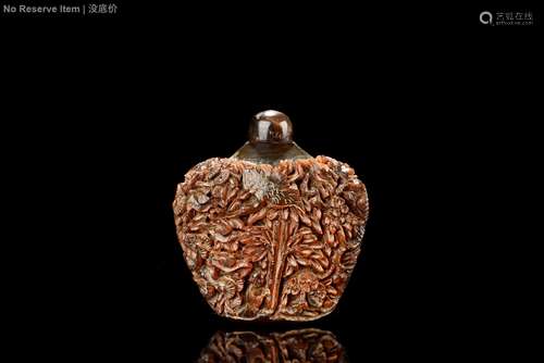 HORN CARVED SNUFF BOTTLE