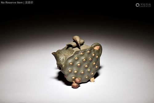 YIXING ZISHA 'LOTUS POD' TEAPOT