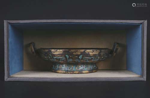 A Bronze-Imitation Glazed Plate