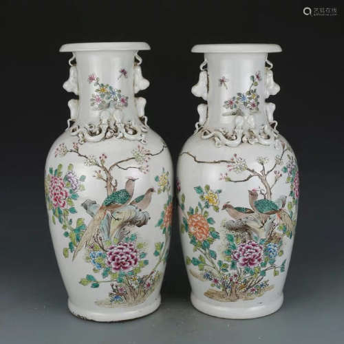 A Pair of Chinese Famille Rose Flower&Bird Pattern Porcelain Vase