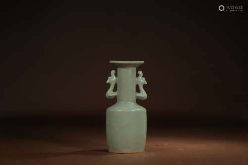 A Chinese Longquan phoenix Ears Porcelain Vase