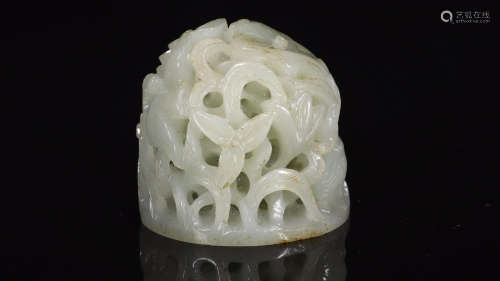 A Chinese Carved Hetian Jade Censer's Top