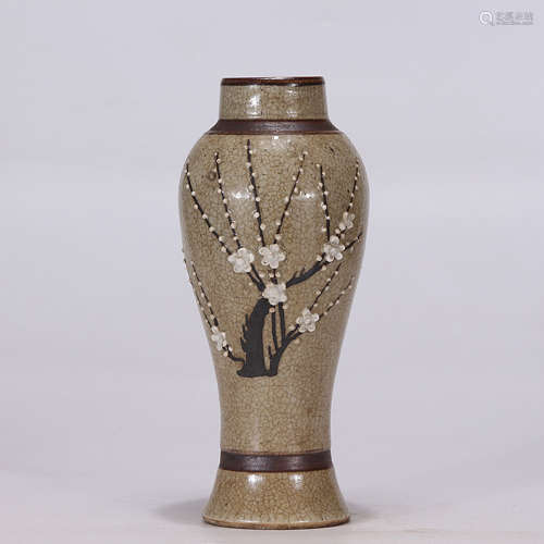 A Chinese Ge Glaze Relief Floral Porcelain Flower Vase