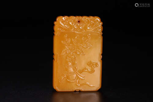 A Chinese Carved Yellow Jade Pendant