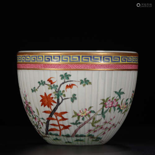 A Chinese Famille Rose Gild Floral Porcelain Vat