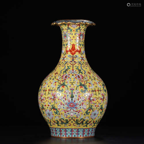 A Chinese Yellow Famille Rose Gild Floral Porcelain Vase