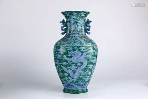 A Chinese Plain Tricolour Dragon Pattern Porcelain Vase