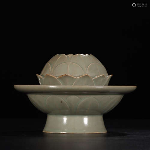 A Chinese Carved Porcelain Lotus Shaped Cup