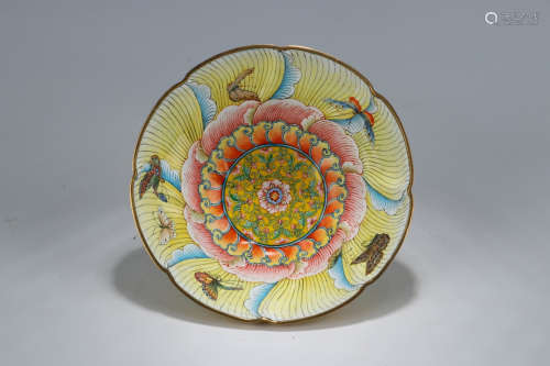 A Chinese Enamel Floral Porcelain Bowl