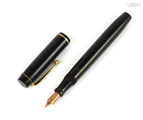 Parker 'Lucky Curve' Duofold black fountain pen with Duofold nib, the clip inscribed 'PAT. SEP 5-