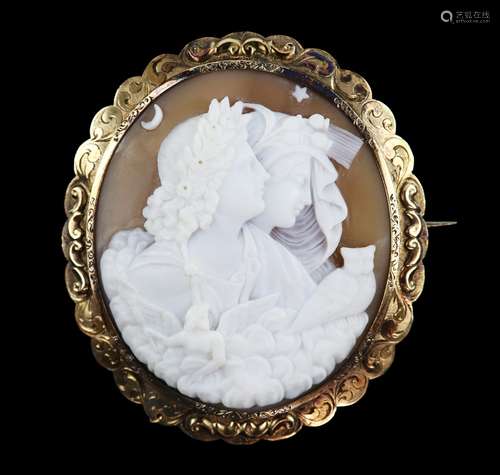 Late Victorian shell cameo brooch, depicting the allegory of the day and the night, Eos and