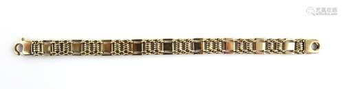 Gold fancy link bracelet, with bar and oval links, in 9 ct yellow gold, 19.5cm in length. CONDITION9