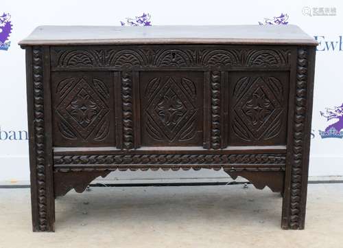 18th / 19th century oak coffer, the hinged top above floral carved panelled front, H73 x W109 x