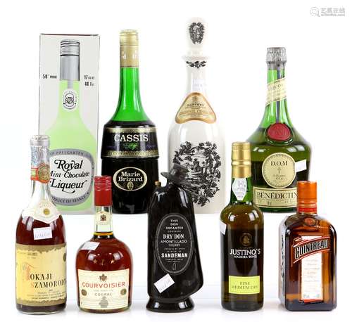 Six bottles of Liqueur to include a bottle of D.O.M Benedictine Liquor (70cl) and two decanters (8)