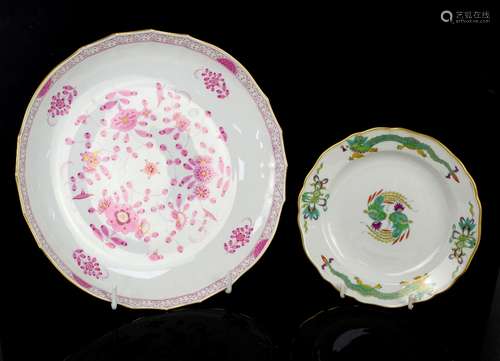 20th century Meissen dish decorated with pink flowers highlighted in gilt with a lattice border