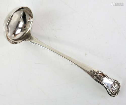 George IV Scottish silver toddy ladle in Queens pattern, Edinburgh 1822, 29 gr. 15 cm long