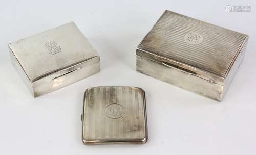 George V silver table cigarette box with wooden lining, by Elkington & Co, Birmingham 1922, 11.5