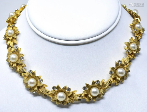 C 1965 Unsigned Jomaz Floral Design Necklace