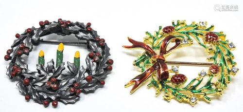 2 Vintage Christmas Wreath Motif Brooches / Pins