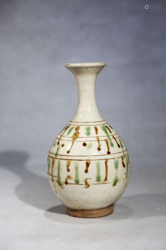 Chinese Chinese tricolor porcelain pot