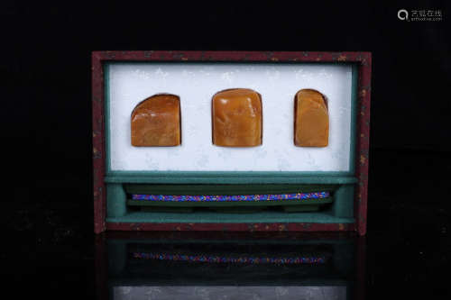 Chinese Chinese set  of Tianhuang jade