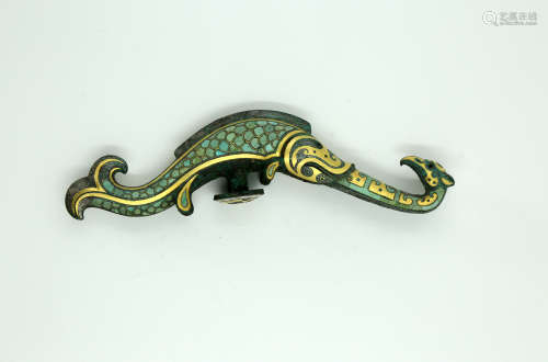 Chinese Chinese bronze belt hook gold and silver painted inlaid with turquoise