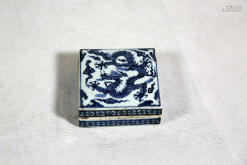Chinese Chinese blue and white square inkpad box with xuande mark
